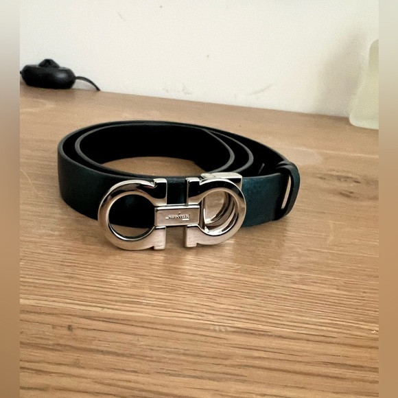 Womens Ferragamo Black and Teal Reversible Belt - Picture 5 of 9